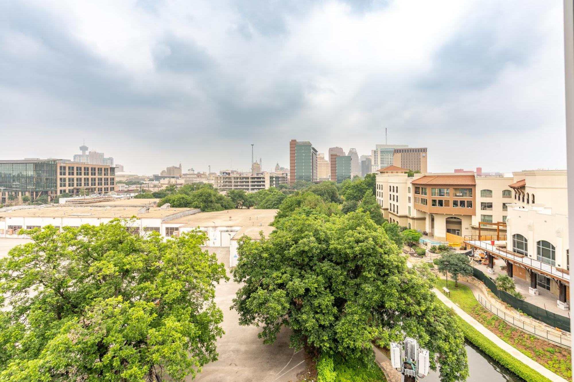 Riverwalk Penthouse Oasis W/Free Parking Gym Pool San Antonio Exterior foto